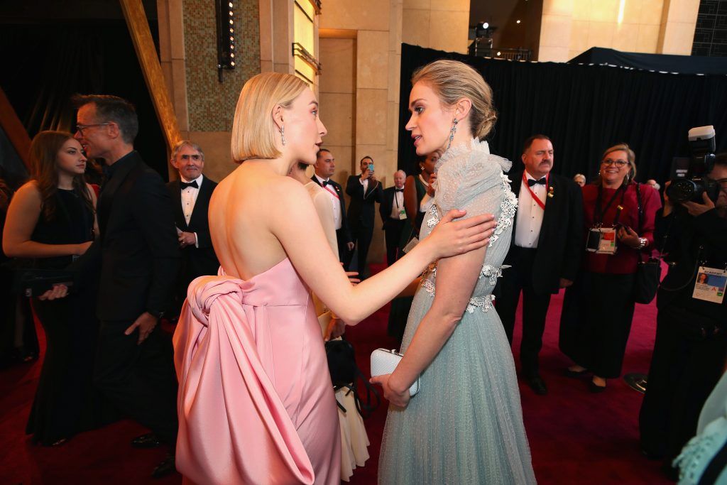 HOLLYWOOD, CA - MARCH 04: Saoirse Ronan and Emily Blunt attend the 90th Annual Academy Awards at Hollywood & Highland Center on March 4, 2018 in Hollywood, California.  (Photo by Christopher Polk/Getty Images)