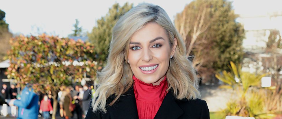 Get the Look: Pippa O'Connor went to the races in the perfect winter coat
