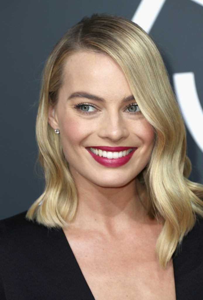 BEVERLY HILLS, CA - JANUARY 07:  Margot Robbie attends The 75th Annual Golden Globe Awards at The Beverly Hilton Hotel on January 7, 2018 in Beverly Hills, California.  (Photo by Frederick M. Brown/Getty Images)