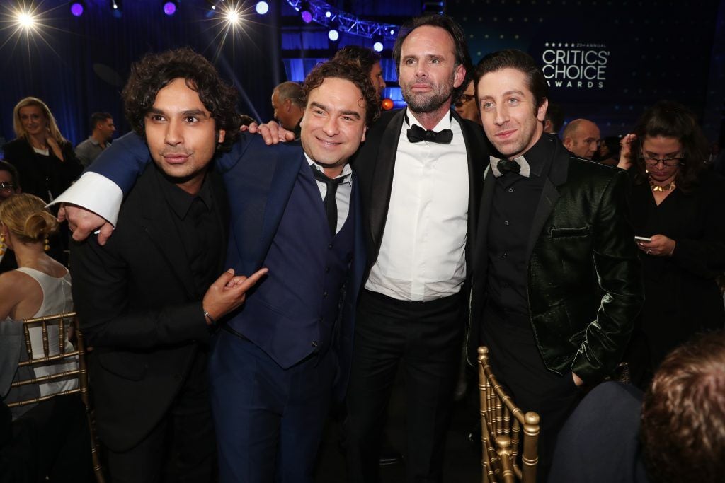 (L-R) Actors Kunal Nayyar, Johnny Galecki, Walton Goggins and Simon Helberg attend The 23rd Annual Critics' Choice Awards at Barker Hangar on January 11, 2018 in Santa Monica, California.  (Photo by Christopher Polk/Getty Images for The Critics' Choice Awards  )