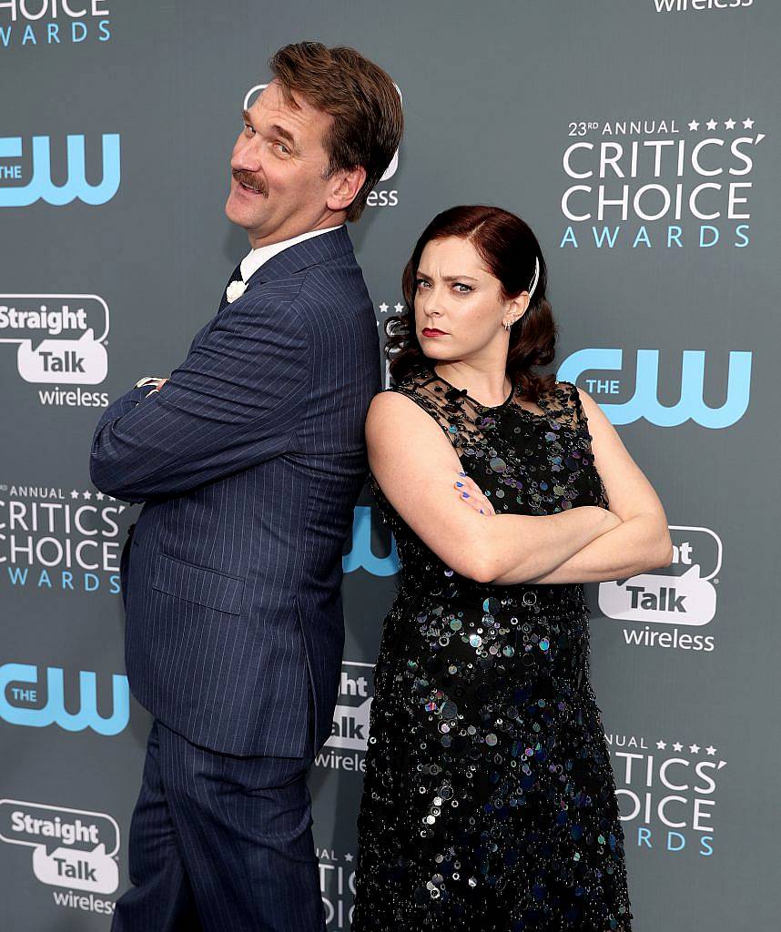 SANTA MONICA, CA - JANUARY 11:  Actors Pete Gardner (L) and Rachel Bloom attend The 23rd Annual Critics' Choice Awards at Barker Hangar on January 11, 2018 in Santa Monica, California.  (Photo by Christopher Polk/Getty Images for The Critics' Choice Awards  )