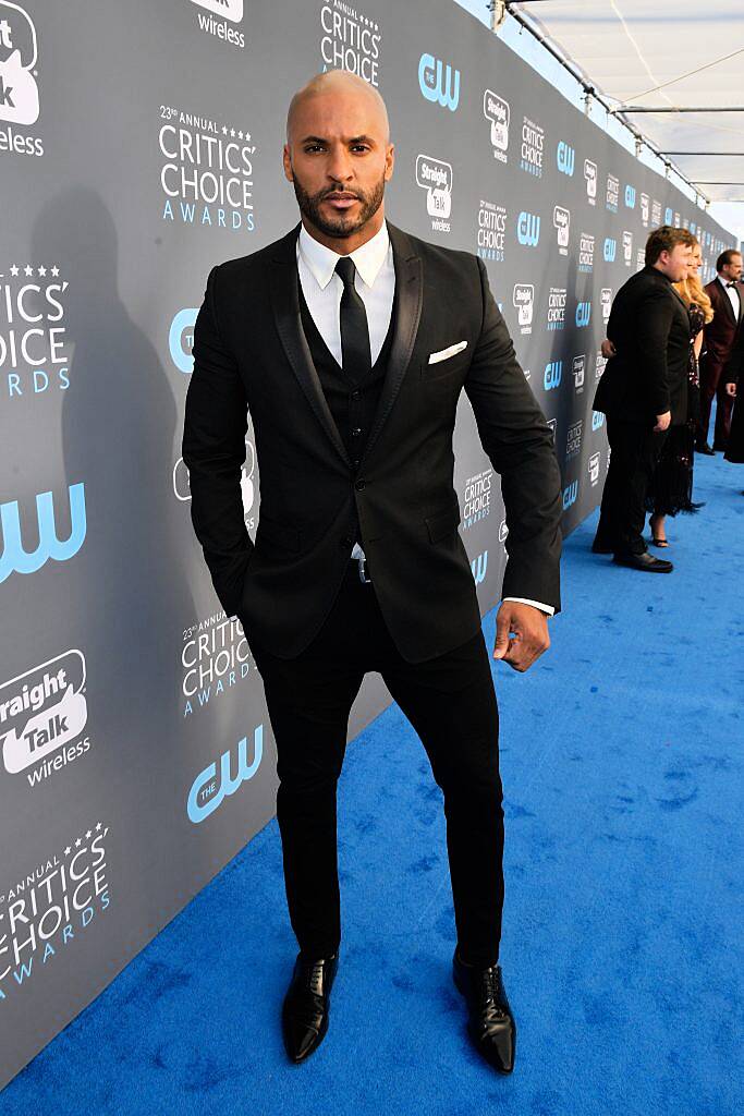 SANTA MONICA, CA - JANUARY 11:  Actor Ricky Whittle attends The 23rd Annual Critics' Choice Awards at Barker Hangar on January 11, 2018 in Santa Monica, California.  (Photo by Matt Winkelmeyer/Getty Images for The Critics' Choice Awards  )