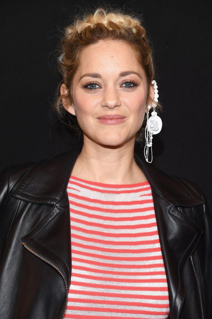 Marion Cotillard attends the Giorgio Armani Prive Haute Couture Spring Summer 2018 show as part of Paris Fashion Week on January 23, 2018 in Paris, France.  (Photo by Pascal Le Segretain/Getty Images)