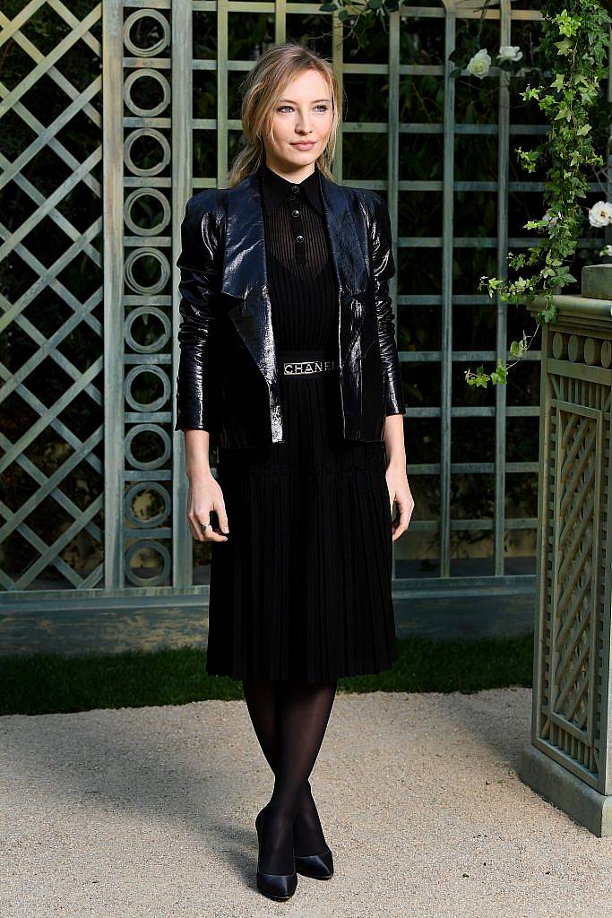 Julia Roy attends the Chanel Haute Couture Spring Summer 2018 show as part of Paris Fashion Week on January 23, 2018 in Paris, France.  (Photo by Pascal Le Segretain/Getty Images for Chanel)