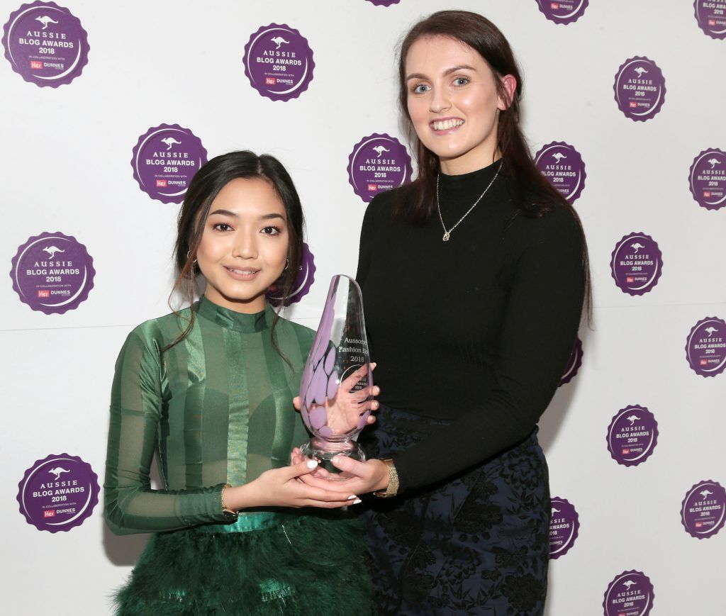 Most Aussome Fashion Blog winner Dee Alfaro is presented with her award by Karen Meany at the Aussie Blog Awards 2018 at House on Leeson Street, Dublin. Photo by Brian McEvoy