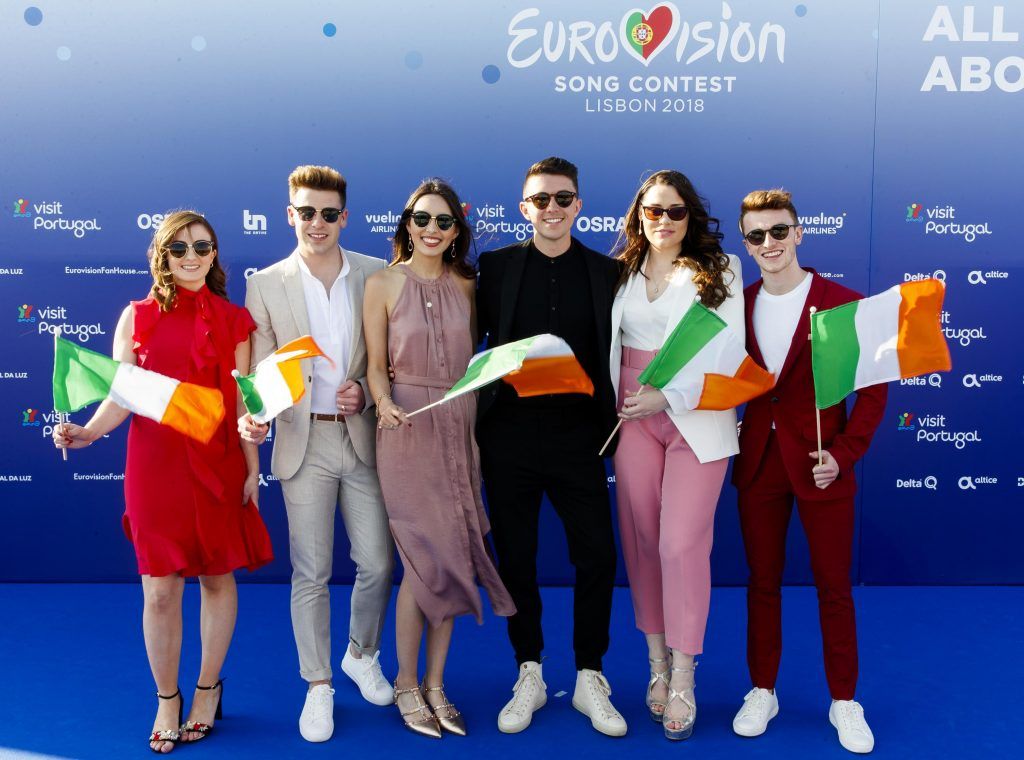 Repro Free: Irish Eurovision hopeful Ryan O'Shaughnessy pictured on the blue carpet with Claire-Ann Varley, Alan McGrath, Remy Naidoo, Janet Grogan and Kevin O'Dwyer at the opening ceremony for the Eurovision Song Contest 2018 in Lisbon, Portugal. Picture Andres Poveda