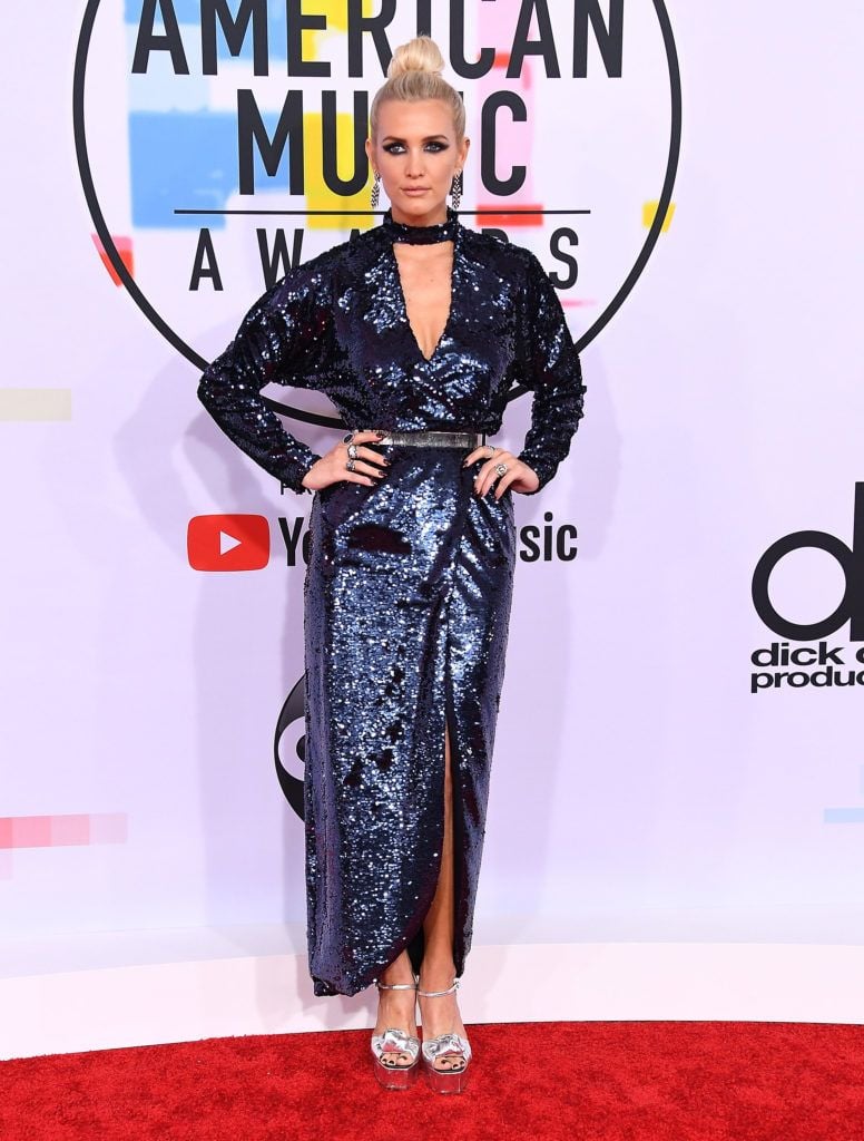 Ashlee Simpson arrives at the 2018 American Music Awards at Microsoft Theater on October 9, 2018 in Los Angeles, California.  (Photo by Steve Granitz/WireImage)