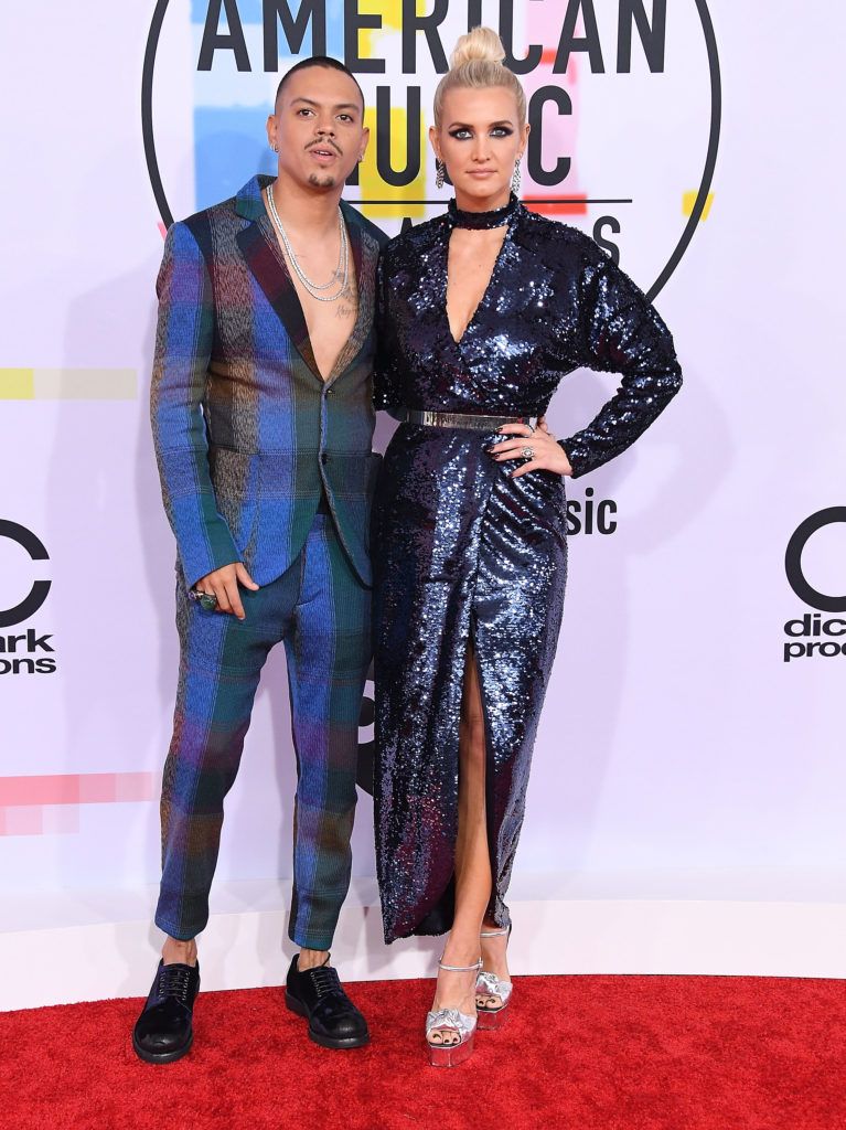 Evan Ross, Ashlee Simpson arrives at the 2018 American Music Awards at Microsoft Theater on October 9, 2018 in Los Angeles, California.  (Photo by Steve Granitz/WireImage)