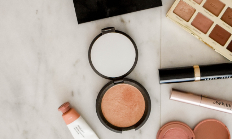 4 easy ways to freshen up your makeup bag