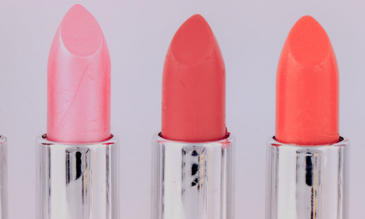 Finding the right shade of nude lipstick for you
