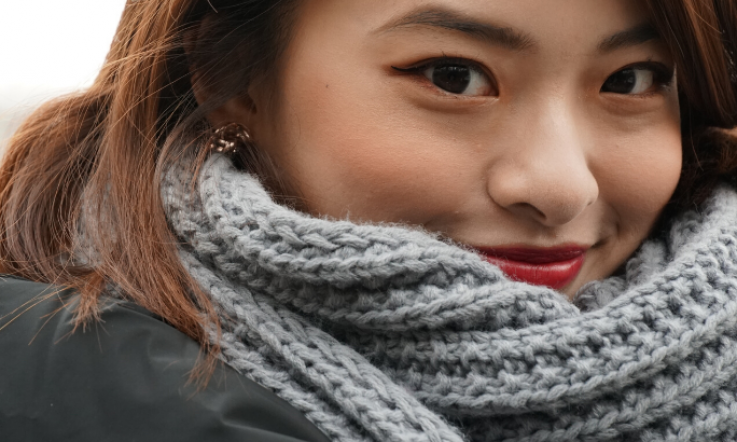 5 Easy Ways To Wear A Scarf In Winter