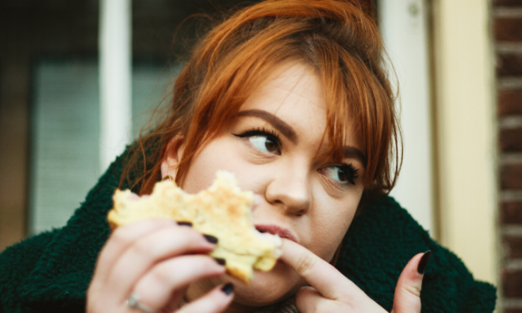6 Signs You Have An Unhealthy Relationship With Food