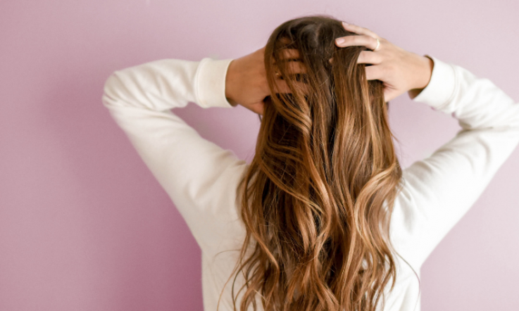 4 Reasons You Have an Itchy Scalp and How To Fix It