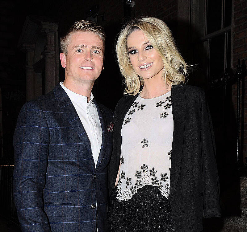 Featuring: Brian Ormond,Pippa O'Connor

WENN.com