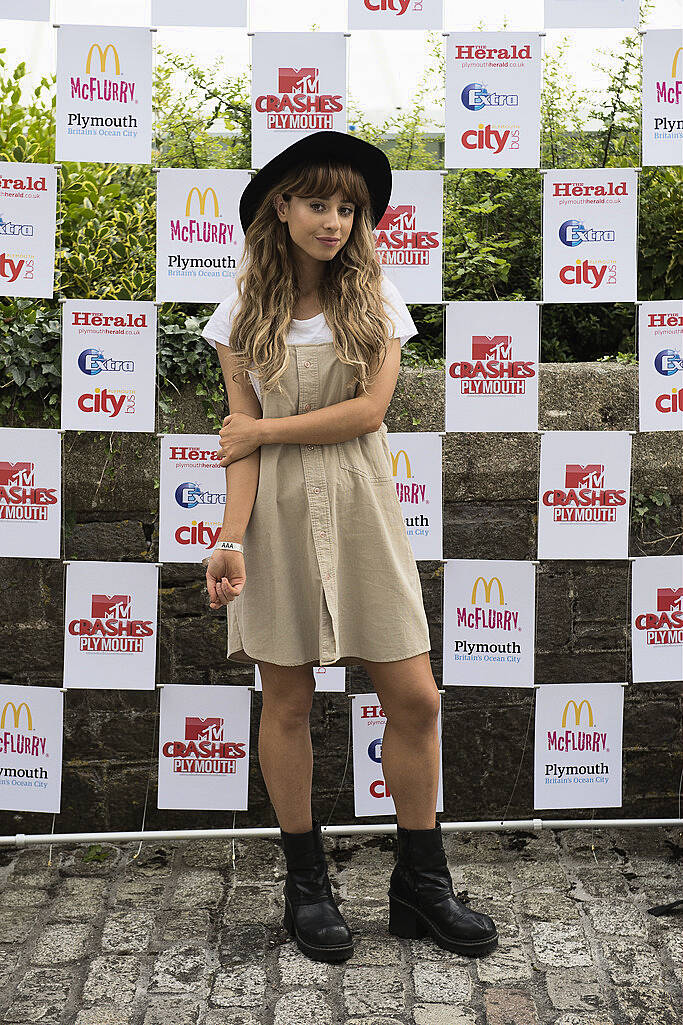 PLYMOUTH, ENGLAND - JULY 22: Foxes (Louisa Rose Allen) poses for the media ahead of the MTV Crashes Plymouth concert at Plymouth Hoe on July 22, 2014 in Plymouth, England.  (Photo by Matthew Horwood/Getty Images for MTV UK)