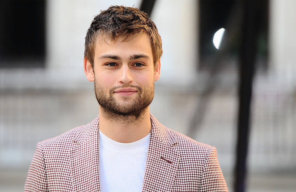 LONDON, ENGLAND - JUNE 03:  Douglas Booth attends the Royal Academy of Arts Summer Exhibition on June 3, 2015 in London, England.  (Photo by Stuart C. Wilson/Getty Images)