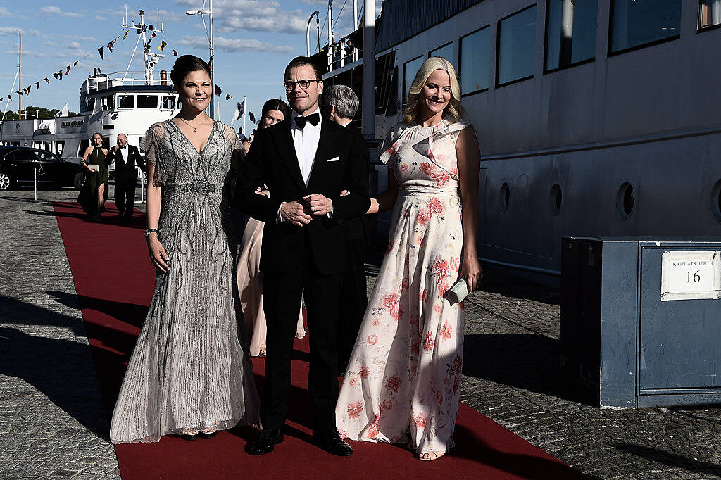 STOCKHOLM, SWEDEN - JUNE 12:  (L-R) Crown Princess Victoria of Sweden and her husband Prince Daniel of Sweden and Princess Mette-Marit of Norway arrive for the Pre-Wedding Dinner for Prince Carl Philip and Sofia Hellqvist on June 12, 2015 in Stockholm, Sweden.  (Photo by Ian Gavan/Getty Images)