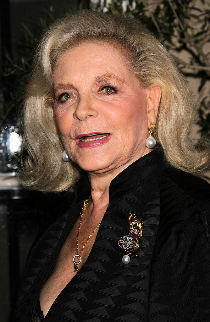 Lauren Bacall
Elle hosts the 'Women in Hollywood' 14th annual event
Los Angeles, California - 15.10.07


Nikki Nelson/ WENN