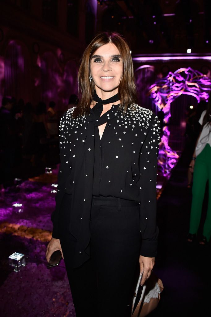 PARIS, FRANCE - JULY 05: Carine Roitfeld attends the Atelier Versace show as part of Paris Fashion Week Haute Couture Fall/Winter 2015/2016 on July 5, 2015 in Paris, France.  (Photo by Pascal Le Segretain/Getty Images)