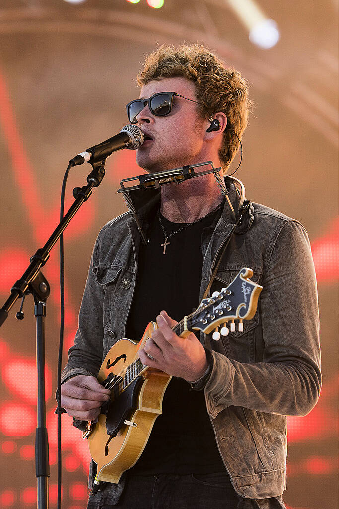 PLYMOUTH, ENGLAND - JULY 22:  Lead singer of Kodaline Steve Garrigan performs on stage during the MTV Crashes Plymouth concert at Plymouth Hoe on July 22, 2014 in Plymouth, England.  (Photo by Matthew Horwood/Getty Images for MTV UK)