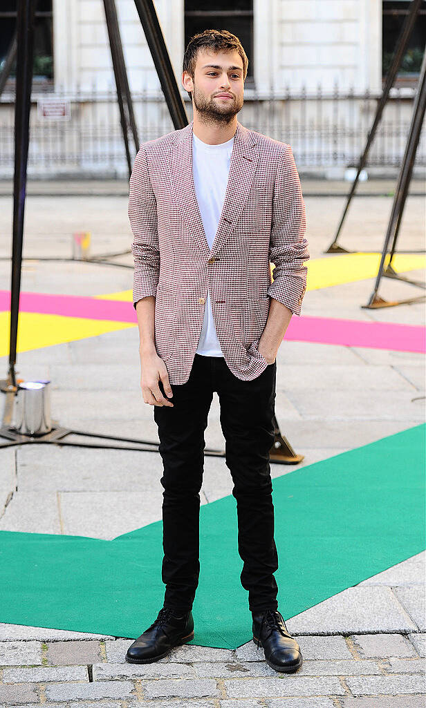 LONDON, ENGLAND - JUNE 03:  Douglas Booth attends the Royal Academy of Arts Summer Exhibition on June 3, 2015 in London, England.  (Photo by Stuart C. Wilson/Getty Images)