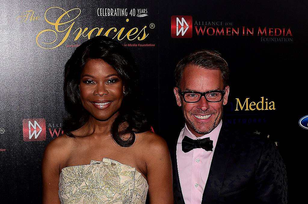 Actress Angela Robinson (L) poses on arrival for the 40th anniversary of the Gracies Awards in Beverly Hills, California on May 19, 2015, presented by The Alliance for Women in Media.   AFP PHOTO / FREDERIC J. BROWN        (Photo credit should read FREDERIC J. BROWN/AFP/Getty Images)