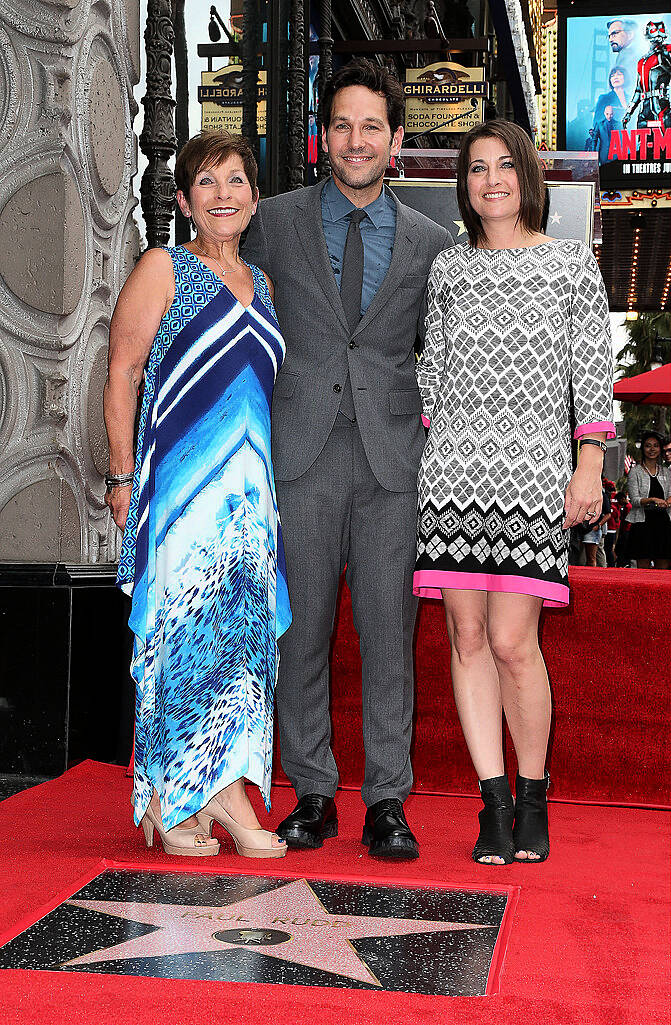 HOLLYWOOD, CA - JULY 01: (L-R) Gloria Rudd, Paul Rudd, and  his niece attend ceremony honoring actor Paul Rudd with a Star on the Hollywood Walk of Fame on July 1, 2015 in Hollywood, California.  (Photo by Frederick M. Brown/Getty Images)