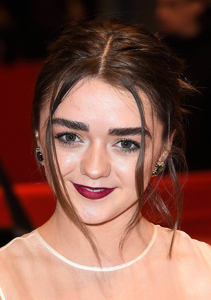 Maisie Williams attends the 'As We Were Dreaming' (Als wir traeumten) premiere during the 65th Berlinale International Film Festival at Berlinale Palace on February 9, 2015 in Berlin, Germany.  (Photo by Pascal Le Segretain/Getty Images)