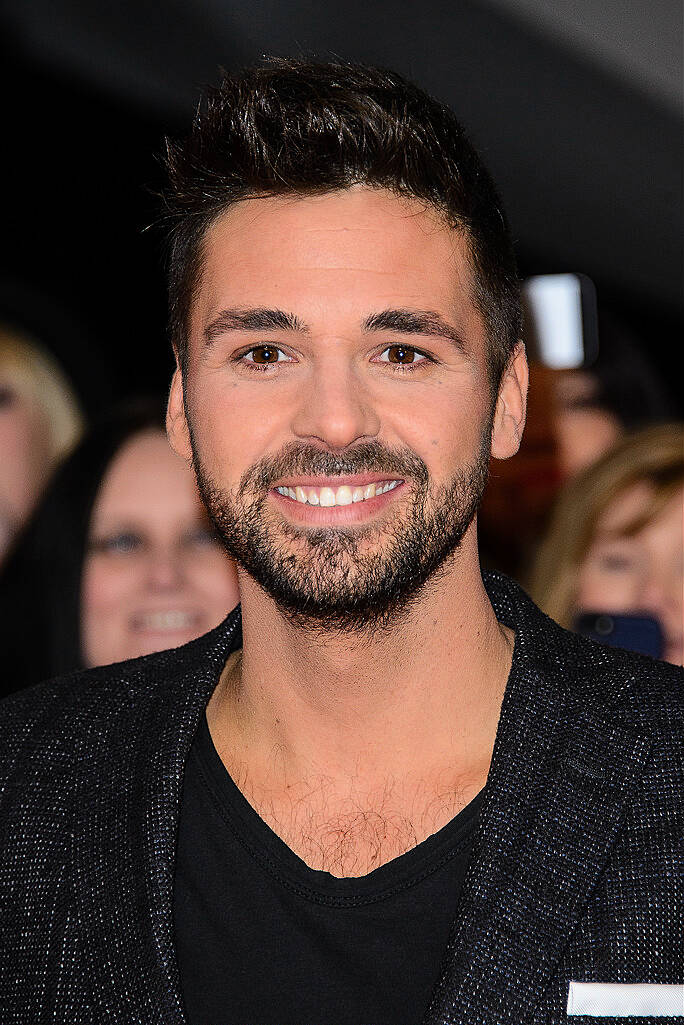 Featuring: Ben Haenow

Joe/WENN.com