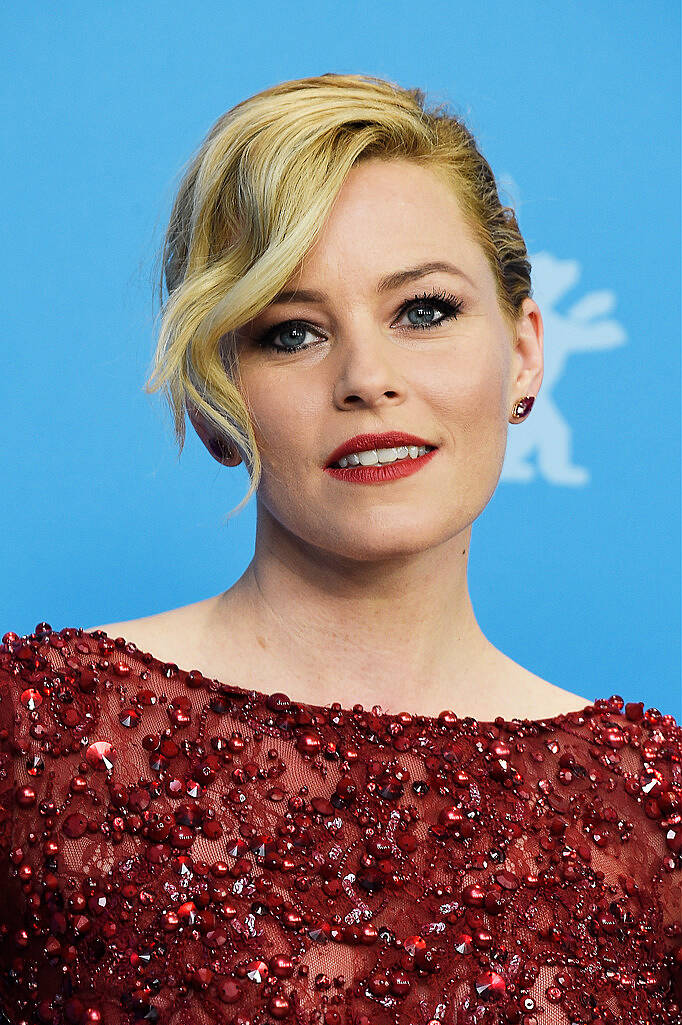 Elizabeth Banks attends the 'Love & Mercy' photocall during the 65th Berlinale International Film Festival at Grand Hyatt Hotel on February 8, 2015 in Berlin, Germany.  (Photo by Pascal Le Segretain/Getty Images)