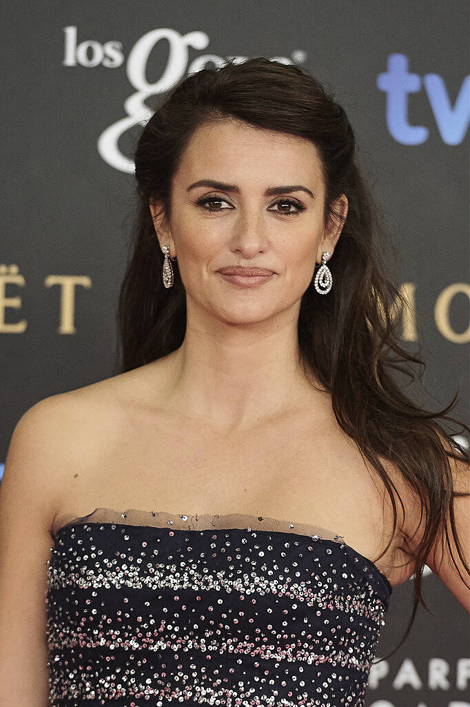 Penelope Cruz attends Goya Cinema Awards 2014 at Centro de Congresos Principe Felipe on February 7, 2015 in Madrid, Spain.  (Photo by Carlos Alvarez/Getty Images)