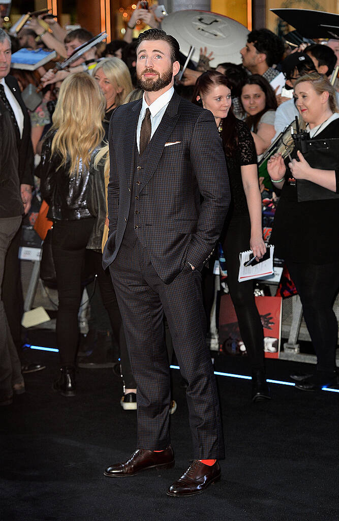 LONDON, ENGLAND - APRIL 21:  Chris Evans attends "The Avengers: Age Of Ultron" European premiere at Westfield London on April 21, 2015 in London, England.  (Photo by Anthony Harvey/Getty Images)