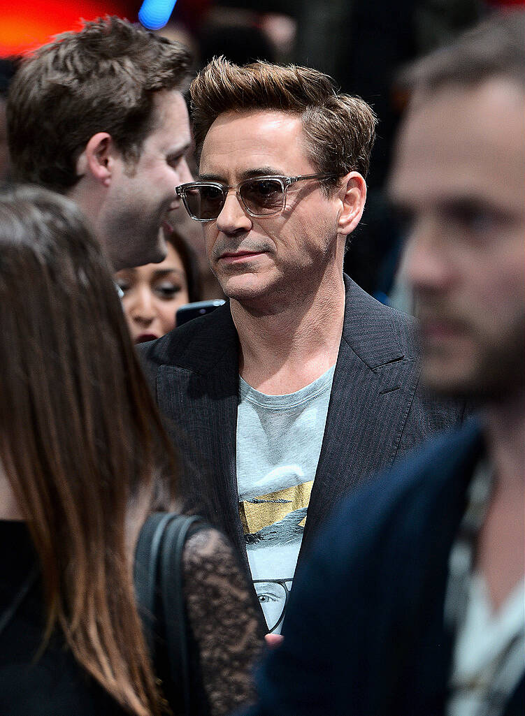 LONDON, ENGLAND - APRIL 21:  Robert Downey Jr attends "The Avengers: Age Of Ultron" European premiere at Westfield London on April 21, 2015 in London, England.  (Photo by Anthony Harvey/Getty Images)