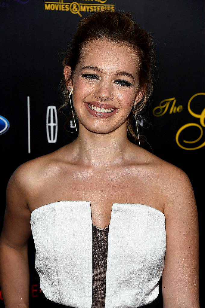 BEVERLY HILLS, CA - MAY 19:  Actress Sadie Calvano  arrives at the 40th Anniversary Gracies Awards at The Beverly Hilton Hotel on May 19, 2015 in Beverly Hills, California.  (Photo by Frazer Harrison/Getty Images)