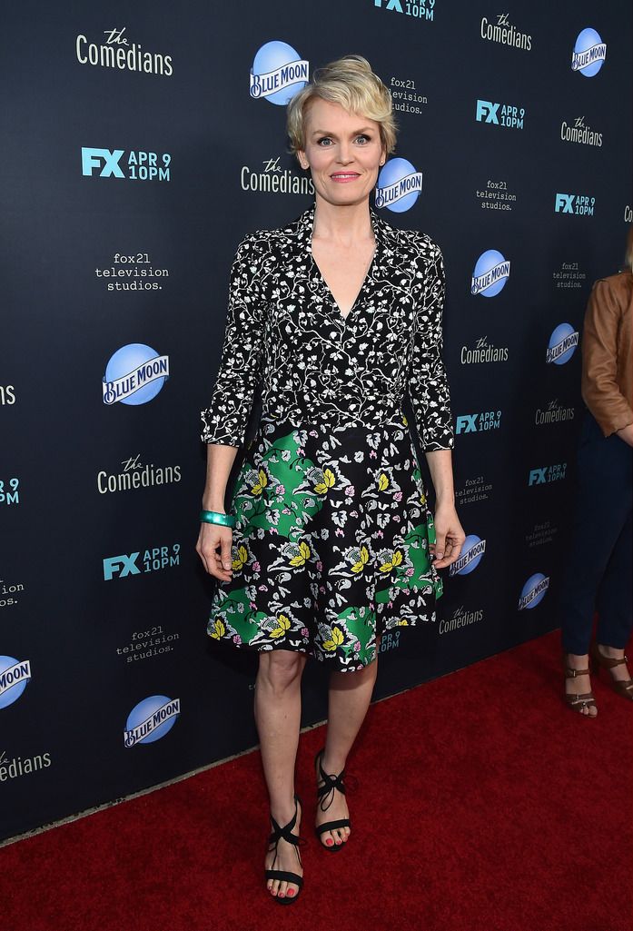 SANTA MONICA, CA - APRIL 06:  Actress Stephnie Weir attends the premiere of FX's "The Comedians" at The Broad Stage on April 6, 2015 in Santa Monica, California.  (Photo by Alberto E. Rodriguez/Getty Images)