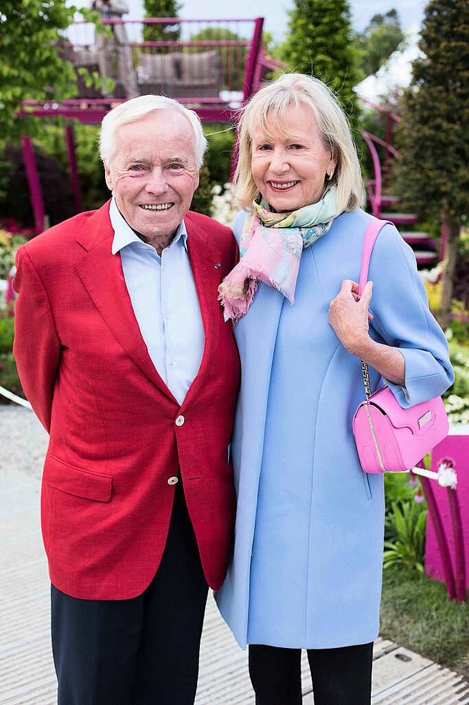 Pictured at the Garden Party in the Phoenix Park are Fergal and Denise Quinn

The stars were out to celebrate the opening of Bloom Garden Festival 2015 at the Garden Party 

The sun shone between the showers on a glorious start to the Bloom Garden Festival 2015 and a colourful crowd gathered at the Bloom Festival Garden Party to toast the opening.  Bord na MÃ³na Growise are proud sponsors of bark and compost at this yearâ€™s Festival and it was a stellar start to the festival for them as  Bord na MÃ³na and Kildare Growers celebrated a Gold Medal win on day one of the the festival for their Crumlin Childrenâ€™s Hospital Garden at Bloom in the Park 2015. Photo by Richie Stokes

