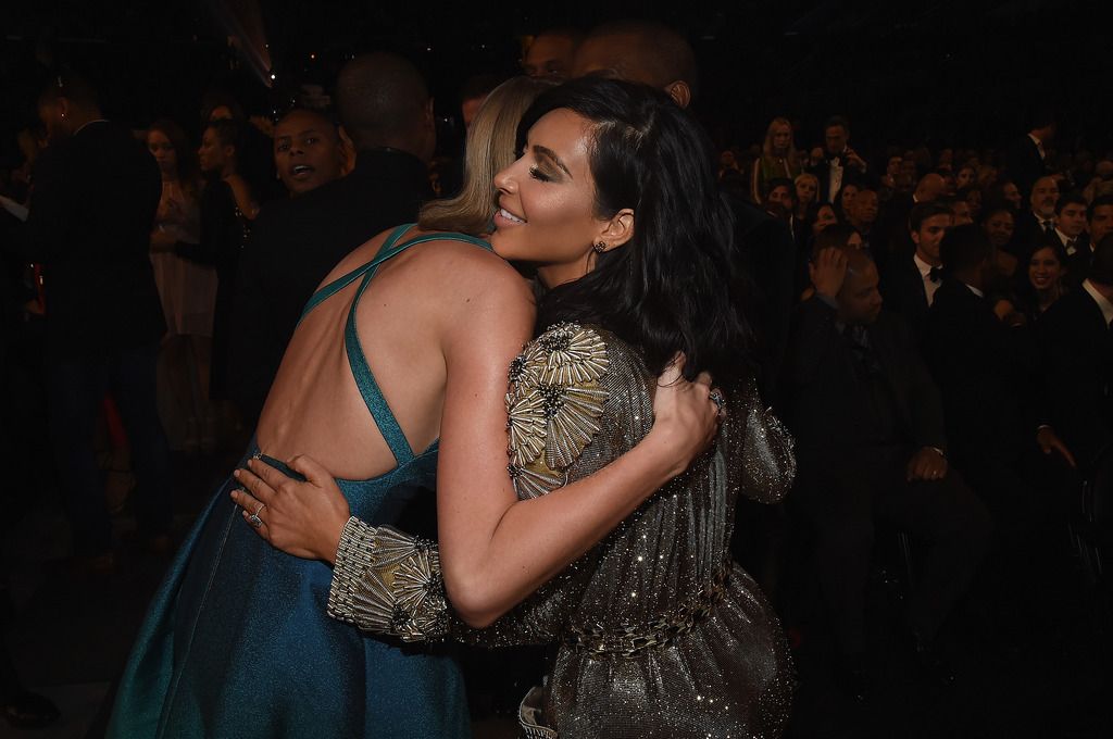 Recording Artist Taylor Swift and Kim Kardashian attend The 57th Annual GRAMMY Awards at the STAPLES Center on February 8, 2015 in Los Angeles, California.  (Photo by Larry Busacca/Getty Images for NARAS)
