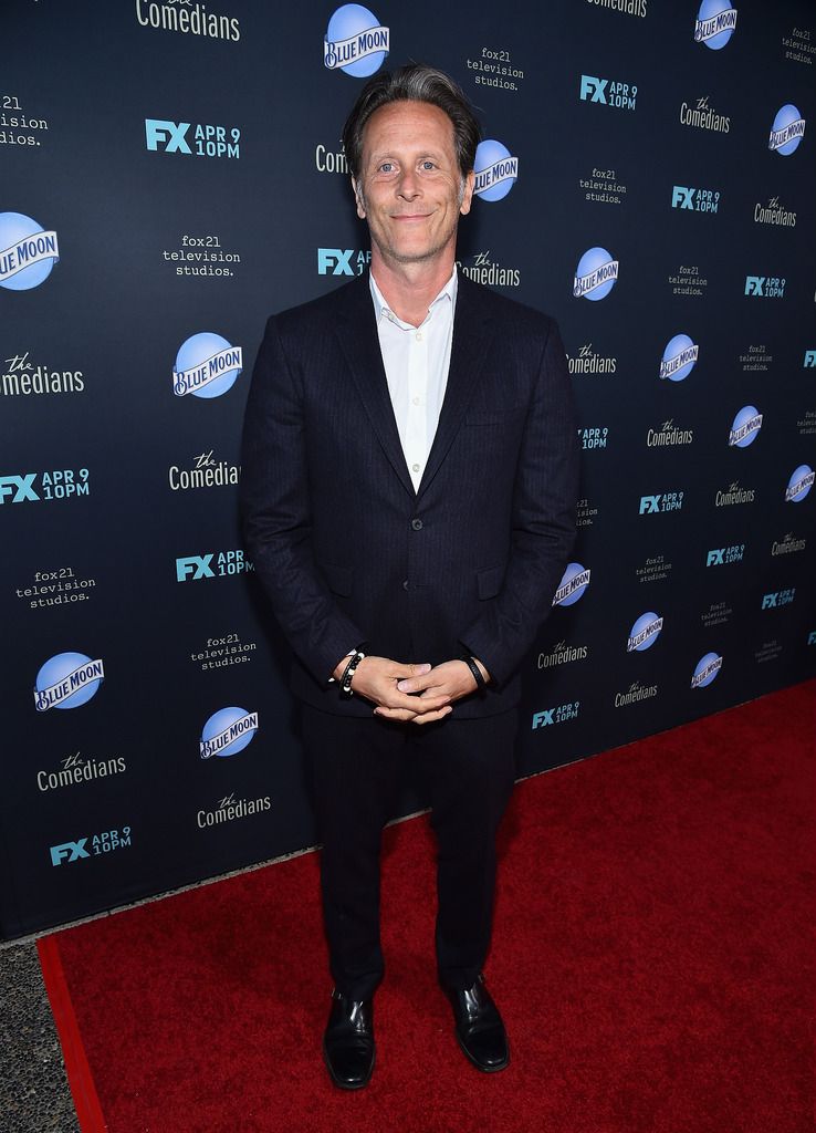 SANTA MONICA, CA - APRIL 06:  Actor Steven Weber attends the premiere of FX's "The Comedians" at The Broad Stage on April 6, 2015 in Santa Monica, California.  (Photo by Alberto E. Rodriguez/Getty Images)