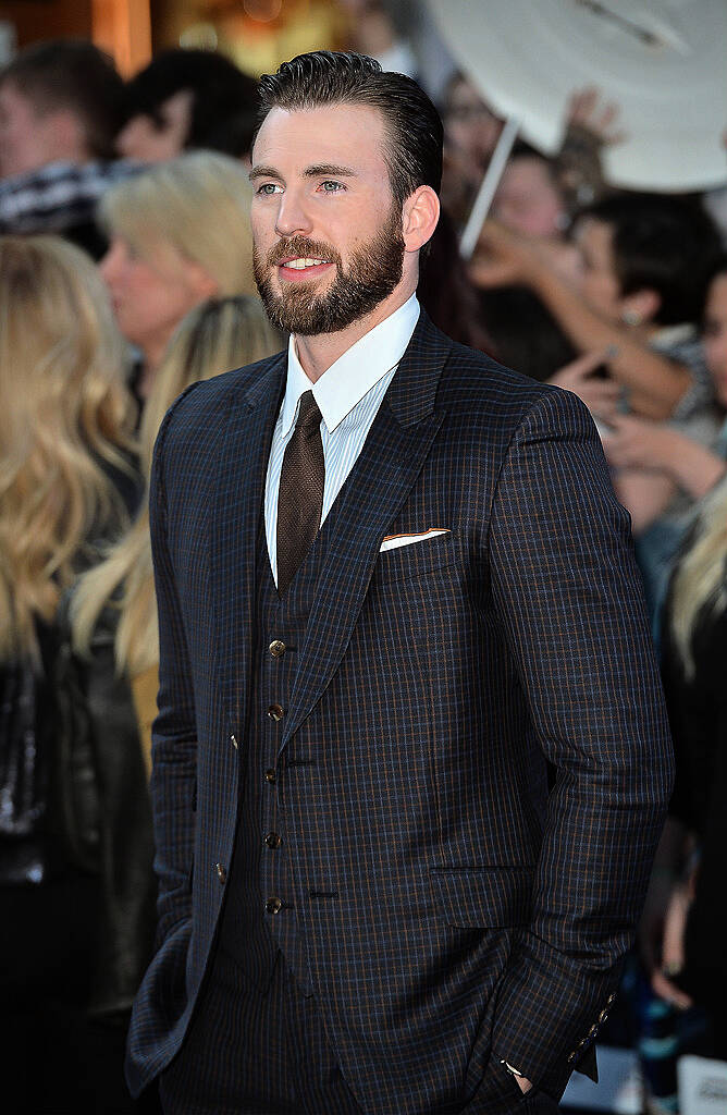 LONDON, ENGLAND - APRIL 21:  Chris Evans attends "The Avengers: Age Of Ultron" European premiere at Westfield London on April 21, 2015 in London, England.  (Photo by Anthony Harvey/Getty Images)