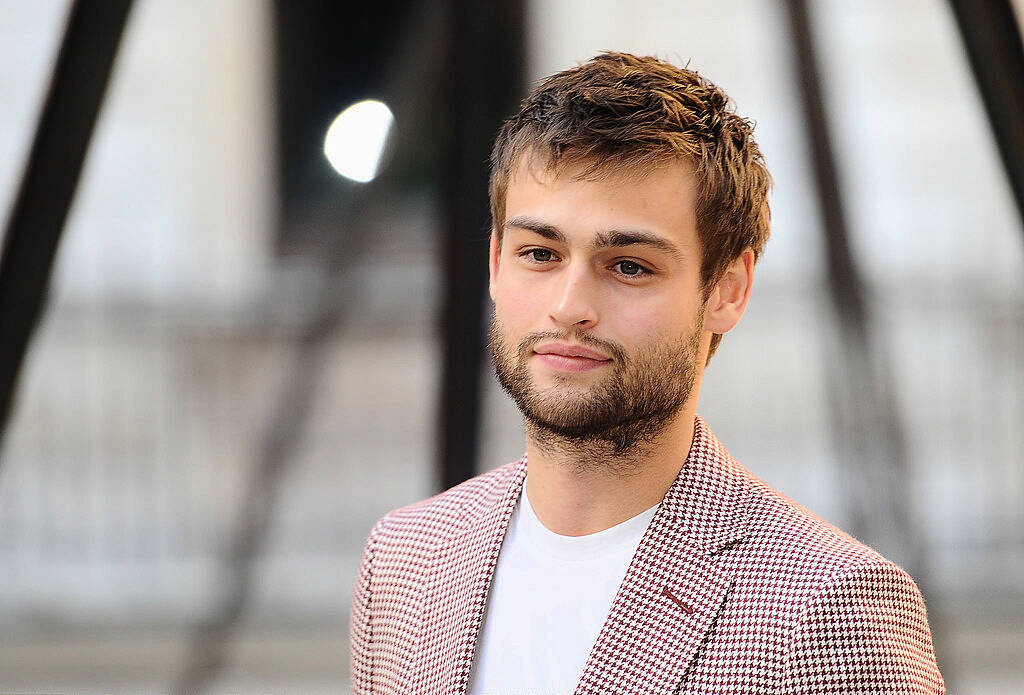 LONDON, ENGLAND - JUNE 03:  Douglas Booth attends the Royal Academy of Arts Summer Exhibition on June 3, 2015 in London, England.  (Photo by Stuart C. Wilson/Getty Images)