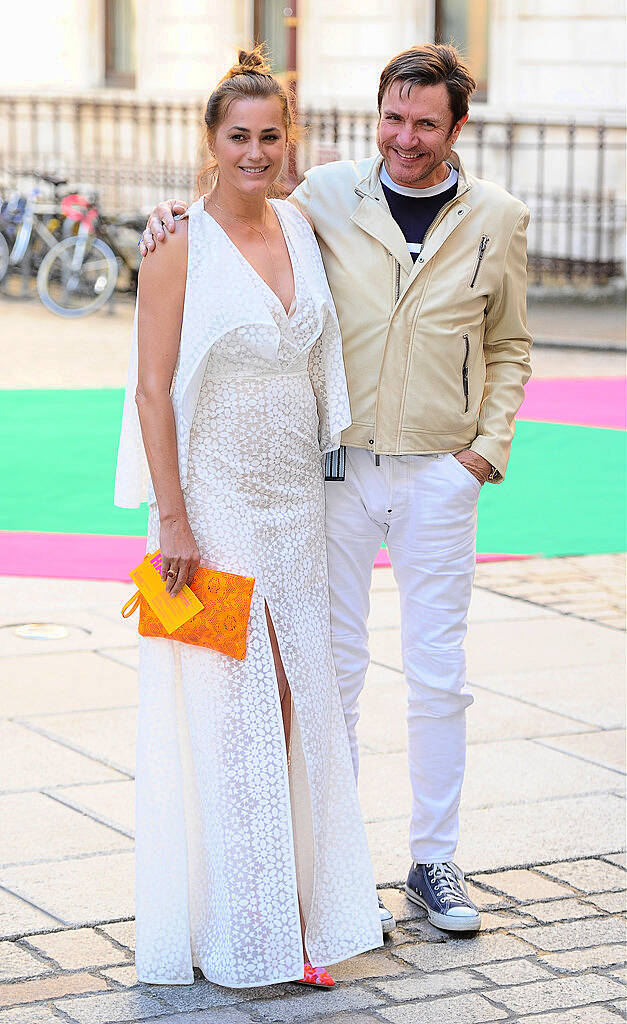 LONDON, ENGLAND - JUNE 03:  Yasmin Le Bon and Simon Le Bon attend the Royal Academy of Arts Summer Exhibition on June 3, 2015 in London, England.  (Photo by Stuart C. Wilson/Getty Images)