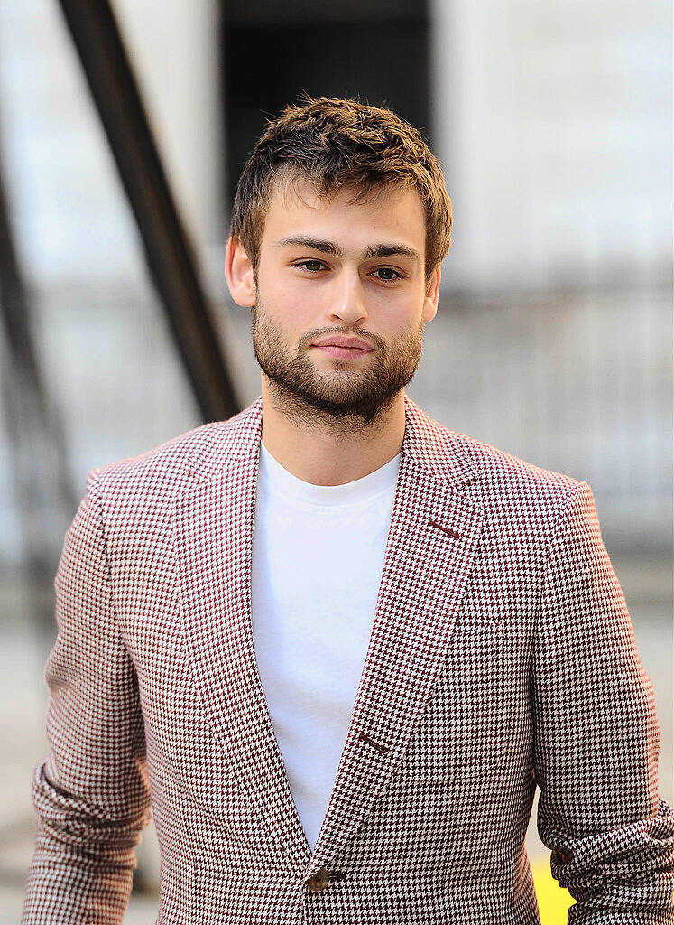 LONDON, ENGLAND - JUNE 03:  Douglas Booth attends the Royal Academy of Arts Summer Exhibition on June 3, 2015 in London, England.  (Photo by Stuart C. Wilson/Getty Images)