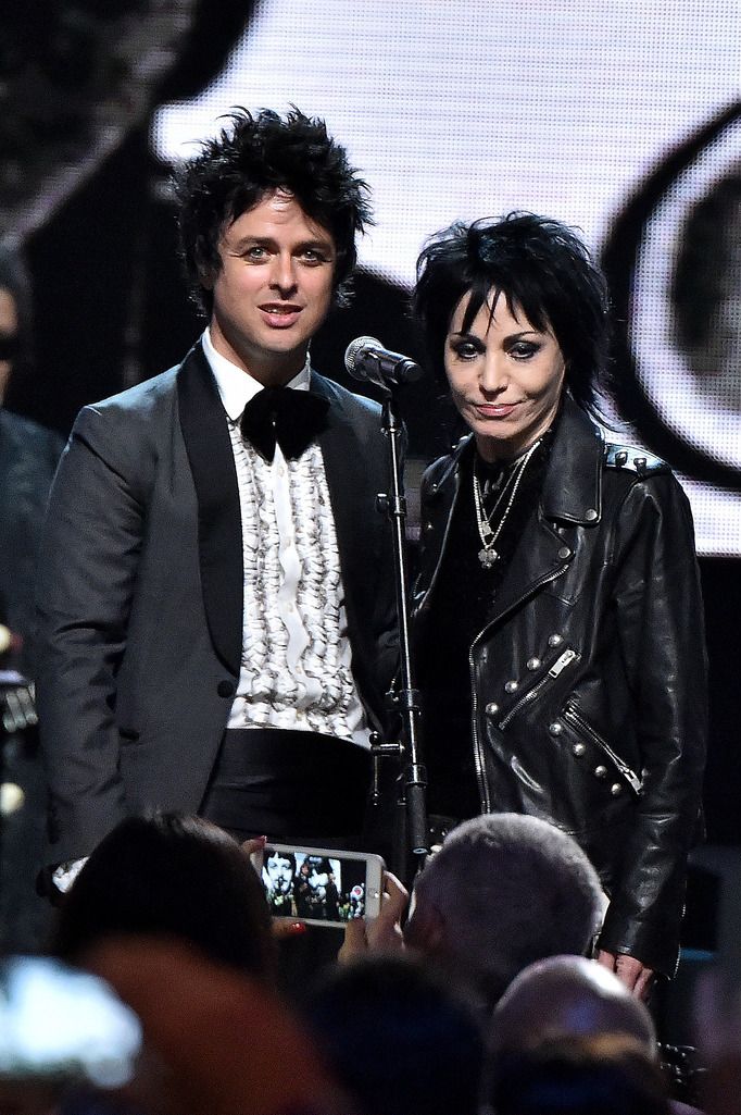 CLEVELAND, OH - APRIL 18: Inductees Billie Joe Armstrong and Joan Jett perform onstage during the 30th Annual Rock And Roll Hall Of Fame Induction Ceremony at Public Hall on April 18, 2015 in Cleveland, Ohio.  (Photo by Mike Coppola/Getty Images)