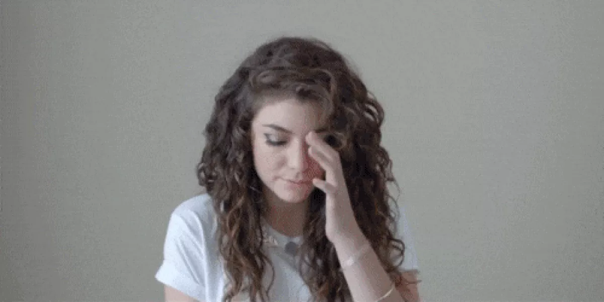 Pure Heroine Royals GIF - Find & Share on GIPHY