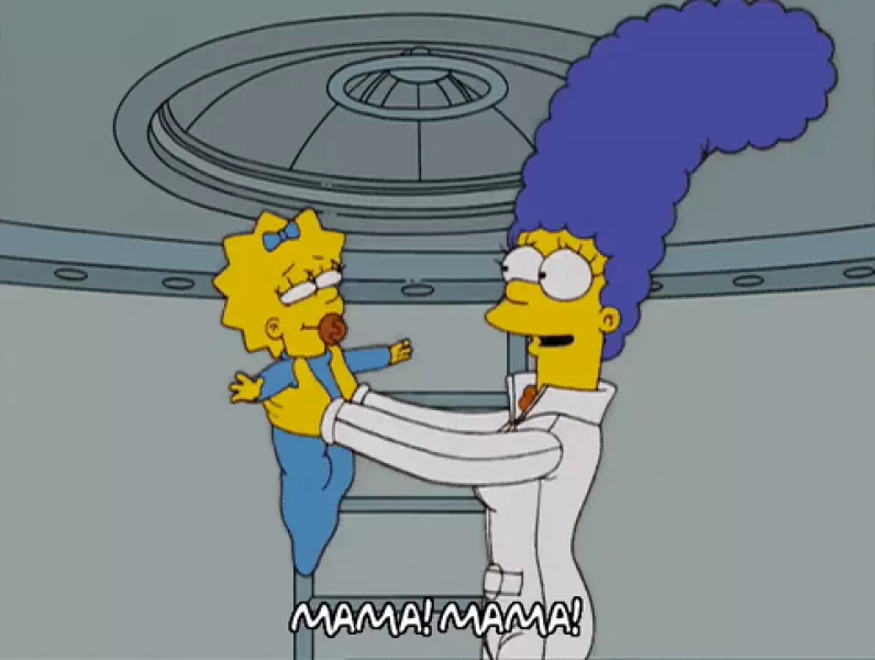 Kissing Marge Simpson GIF - Find & Share on GIPHY