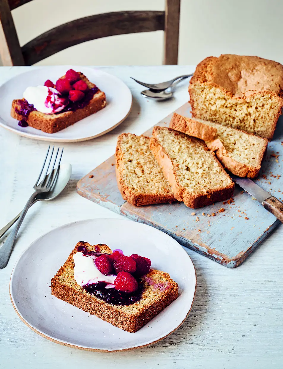 Coconut bread and raspberry cream