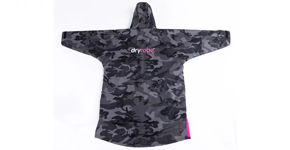dryrobe Advance - Long Sleeve in Black Pink Camo