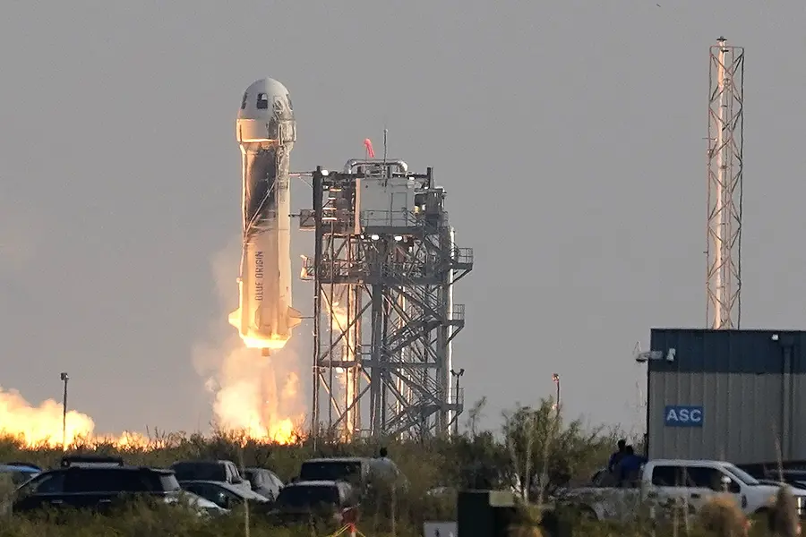 Blue Origin's New Shepard rocket blasts off