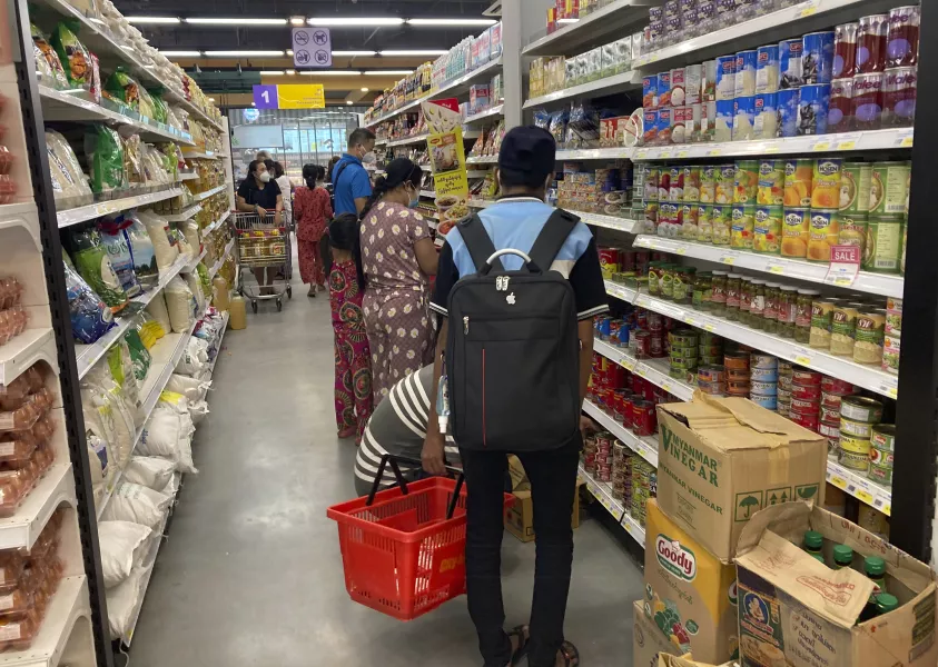 People buying groceries