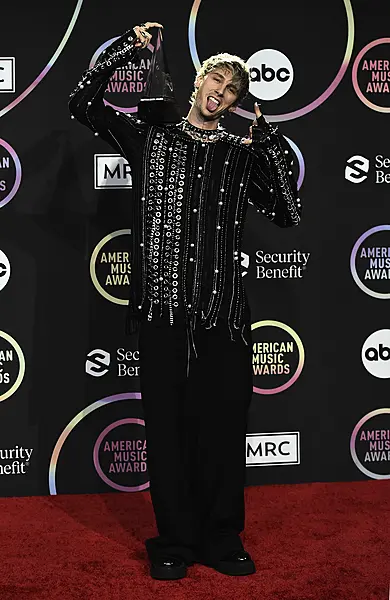 Machine Gun Kelly at the AMAs